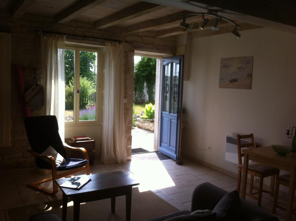 La Petite Maison Crezieres Habitación foto